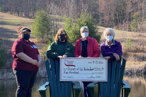 Friends receive gift from&nbsp;StewartS